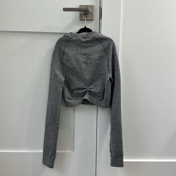 Gym Shark Longsleeve Top - Picture 2 of 2